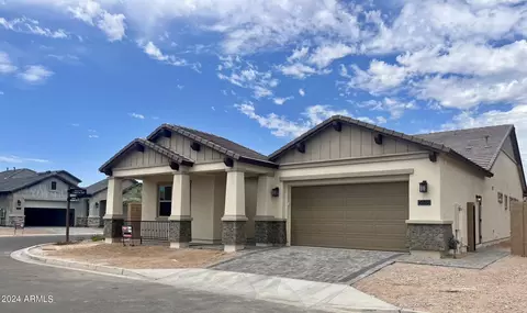 5846 E Redmont Dr, Mesa, AZ 85215