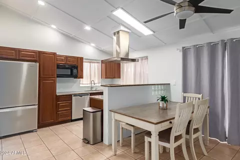 41 E Ivy St, Mesa, AZ 85201 photo 5