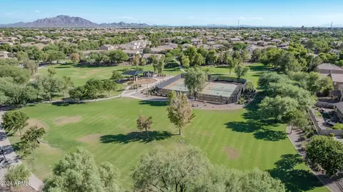 View/Area - 1069 E Periwinkle Way, Gilbert, AZ 85297 photo 12 of 22