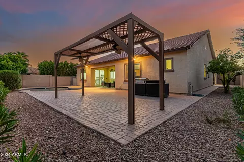 Exterior - 1069 E Periwinkle Way, Gilbert, AZ 85297 photo 19 of 21