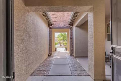 Entry Way - 1069 E Periwinkle Way, Gilbert, AZ 85297 photo 2 of 3