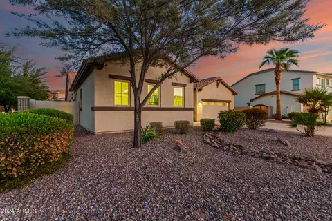 Exterior - 1069 E Periwinkle Way, Gilbert, AZ 85297 photo 14 of 21