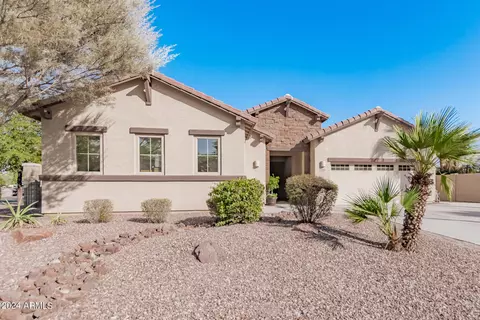 Exterior - 1069 E Periwinkle Way, Gilbert, AZ 85297 photo 2 of 21