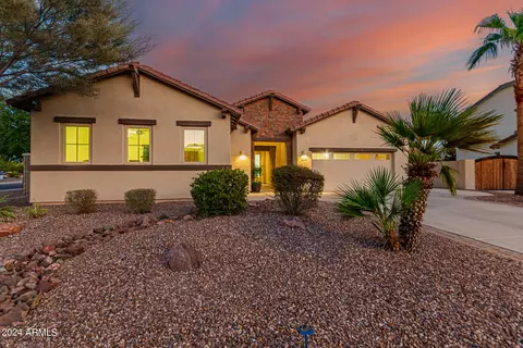 1069 E Periwinkle Way, Gilbert, AZ 85297