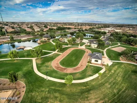 View/Area - 1069 E Periwinkle Way, Gilbert, AZ 85297 photo 21 of 22