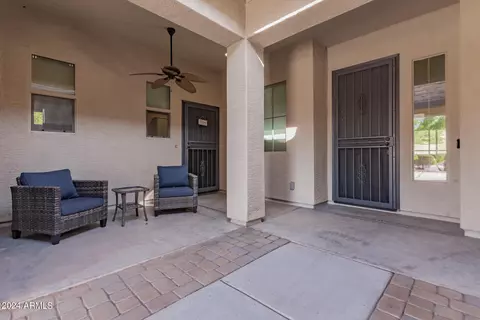Exterior - 1069 E Periwinkle Way, Gilbert, AZ 85297 photo 5 of 21