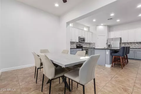 Dining - 1069 E Periwinkle Way, Gilbert, AZ 85297 photo 1 of 2