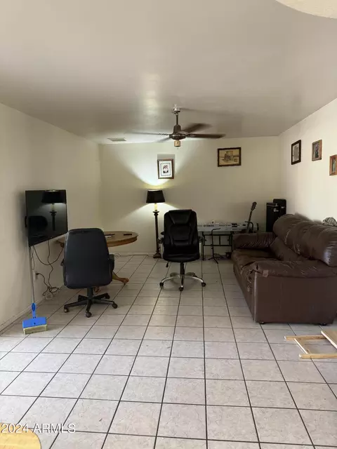4217 E Desert View Dr, Phoenix, AZ 85044 photo 4