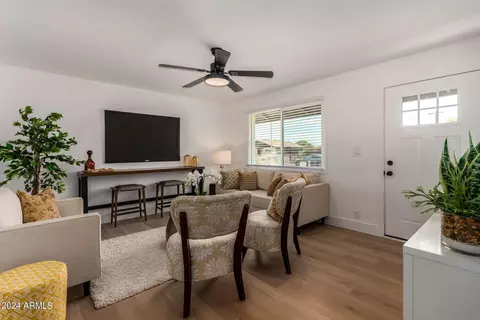 1325 S Pomeroy --, Mesa, AZ 85210 photo 6