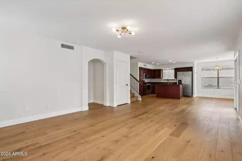 3824 E Irma Ln, Phoenix, AZ 85050 photo 5