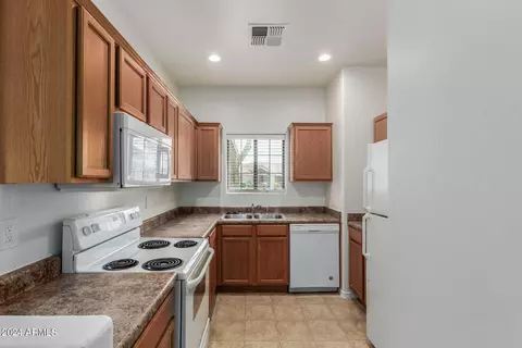 854 S San Marcos Building 2 Dr #B, Apache Junction, AZ 85120 photo 8