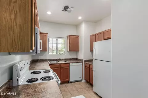 854 S San Marcos Building 2 Dr #B, Apache Junction, AZ 85120 photo 10