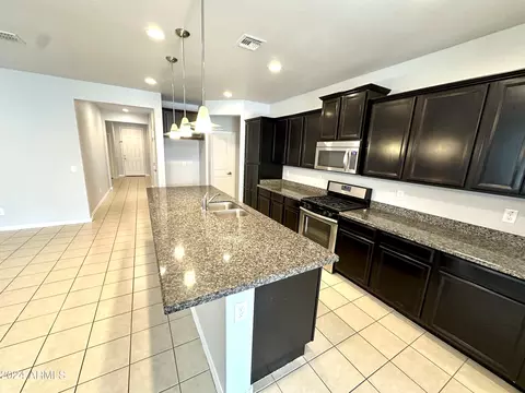 7235 W Southgate Ave, Phoenix, AZ 85043