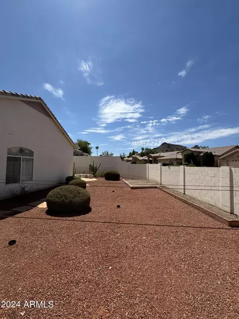 1745 E Paradise Ln, Phoenix, AZ 85022 photo 21