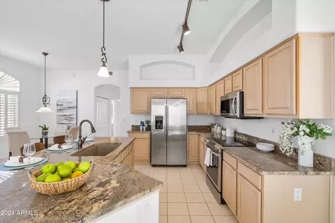 1745 E Paradise Ln, Phoenix, AZ 85022 photo 6
