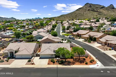 1745 E Paradise Ln, Phoenix, AZ 85022