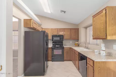 3514 E Tonto Ln, Phoenix, AZ 85050 photo 11