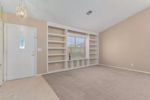 3514 E Tonto Ln, Phoenix, AZ 85050 photo 4
