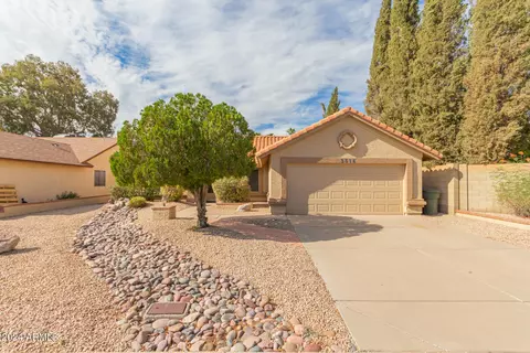 3514 E Tonto Ln, Phoenix, AZ 85050 photo 2