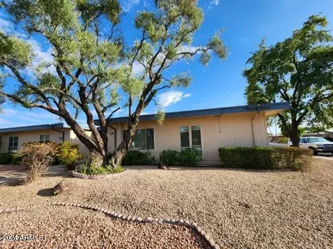 10895 W Emerald Dr, Sun City, AZ 85351
