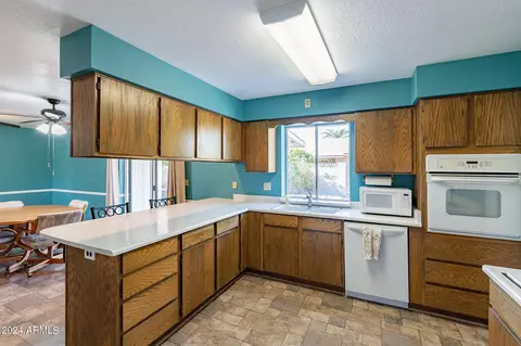 Kitchen - 8232 E Lakeview Ave, Mesa, AZ 85209 photo 2 of 3