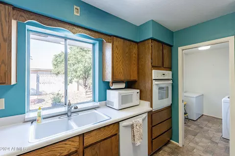 Kitchen - 8232 E Lakeview Ave, Mesa, AZ 85209 photo 3 of 3