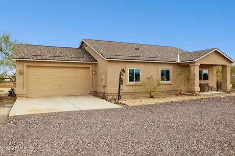 917 W Desert Hills Estate Dr, Phoenix, AZ 85086