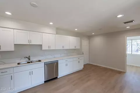 1955 Ellis Cir, Mesa, AZ 85203 photo 12