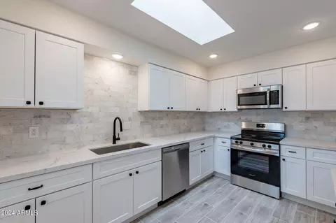 11007 N 115th Ave, Youngtown, AZ 85363