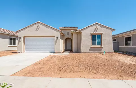 848 W Flatiron Trl, Apache Junction, AZ 85120