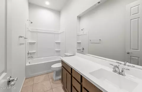 Bath - 848 W Flatiron Trl, Apache Junction, AZ 85120 photo 3 of 4
