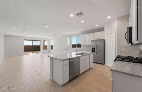 1523 W Saddle Run, Apache Junction, AZ 85120 photo 6