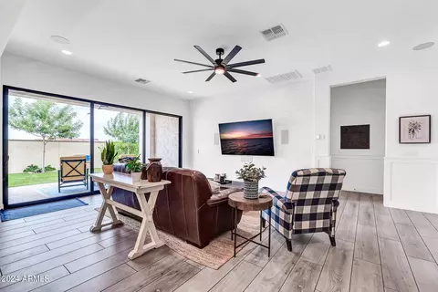 2207 E Canary Dr, Gilbert, AZ 85297 photo 5
