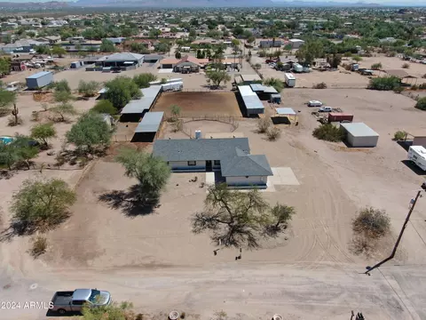 933 N 103rd St, Mesa, AZ 85207