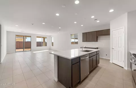 Kitchen - 9935 S Centennial Rd, Apache Junction, AZ 85120 photo 5 of 5