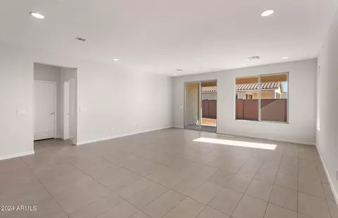 Living - 9935 S Centennial Rd, Apache Junction, AZ 85120 photo 1 of 4