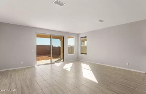 Living - 1445 W Saddle Run, Apache Junction, AZ 85120 photo 1 of 3