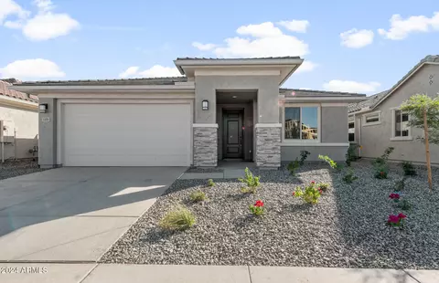 1499 W Saddle Run, Apache Junction, AZ 85120