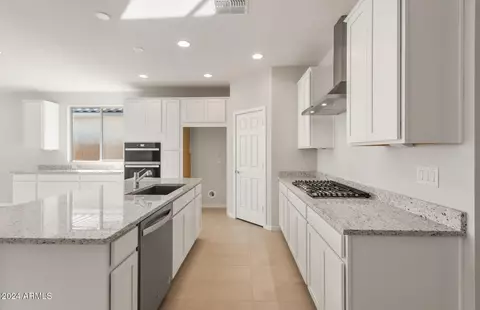 1499 W Saddle Run, Apache Junction, AZ 85120 photo 3