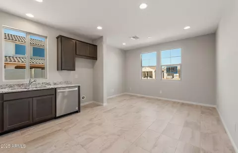 1291 W Treasure Trl, Apache Junction, AZ 85120 photo 3