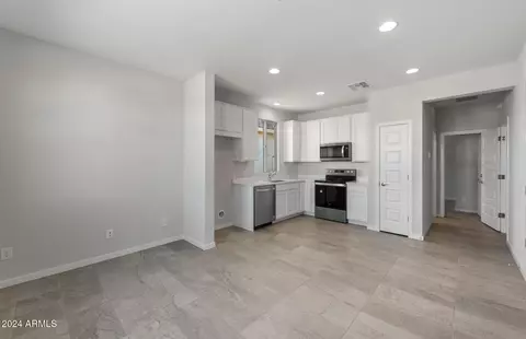 Entry Way - 1473 W Saddle Run, Apache Junction, AZ 85120 photo 3 of 12