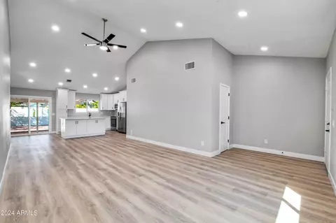 4544 E Sunrise Dr, Phoenix, AZ 85044 photo 5