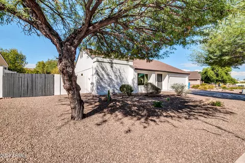 4544 E Sunrise Dr, Phoenix, AZ 85044 photo 4