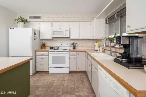 2101 E Kathleen Rd, Phoenix, AZ 85022 photo 8