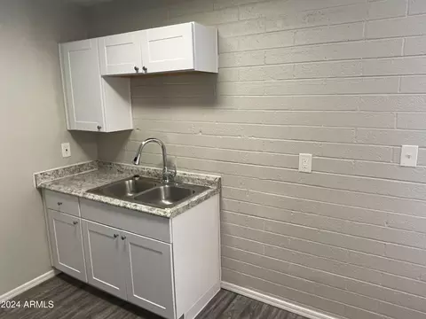 730 E Siesta Dr, Phoenix, AZ 85042 photo 8