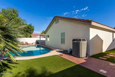 812 W Cooley Dr, Gilbert, AZ 85233 photo 23