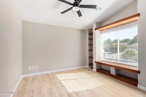 812 W Cooley Dr, Gilbert, AZ 85233 photo 3