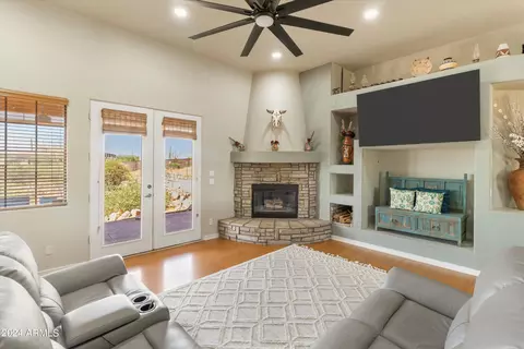 5874 E Reavis St, Apache Junction, AZ 85119 photo 4