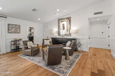 Living - 5625 Exeter Blvd, Phoenix, AZ 85018 photo 3 of 4