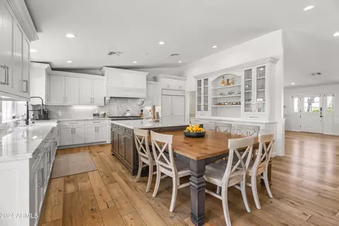 Kitchen - 5625 Exeter Blvd, Phoenix, AZ 85018 photo 2 of 6